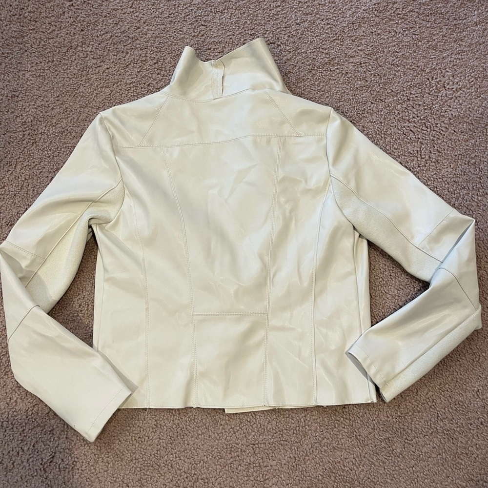 BAGATELLE Faux Leather Knit Open Drape Cream Jacket - Picture 9 of 10